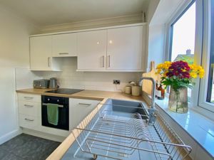 Kitchen- click for photo gallery